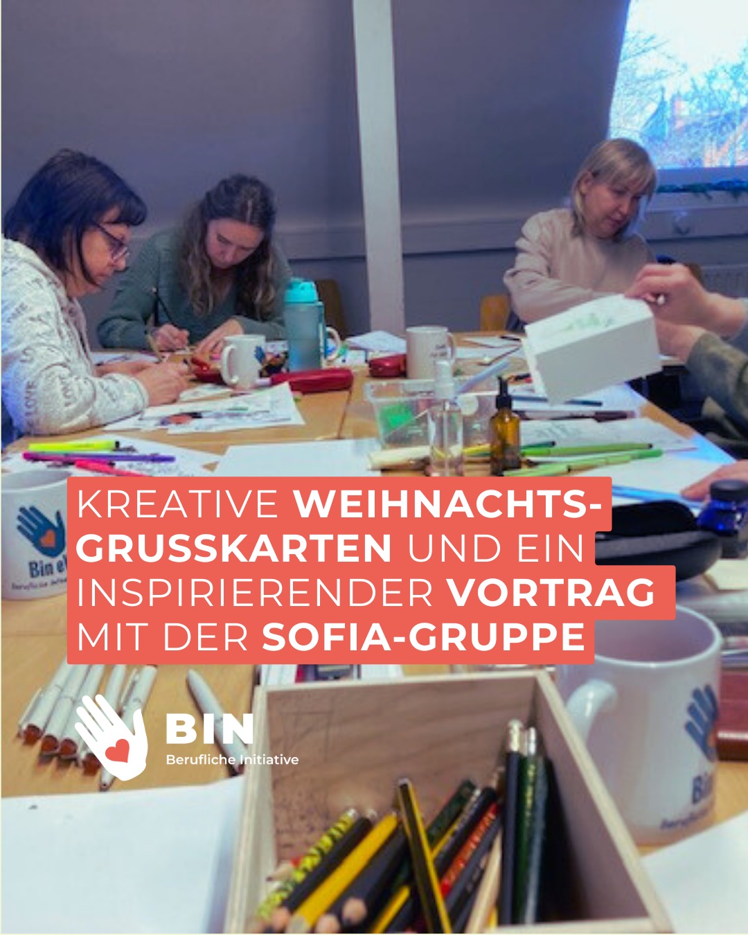✨ Rückblick: Kalligrafie – traditionell und modern ✨
Im Dezember 2025 hatten wir einen spannenden Workshop, bei dem unsere Teilnehmerinnen Techniken, Werkzeuge und Einsatzmöglichkeiten der Kalligrafie kennenlernen und selbst ausprobieren konnten. 🖋️
Kalligrafie ist eine anspruchsvolle Kunst, die viel Übung erfordert.
Wir freuen uns schon auf weitere inspirierende Workshops in diesem Jahr!
.
.
#migrationinhamburg #integrationskurshamburg #deutschlernen #jobsinhamburg #weiterbildunghamburg #bildungfüralle #netzwerkhamburg